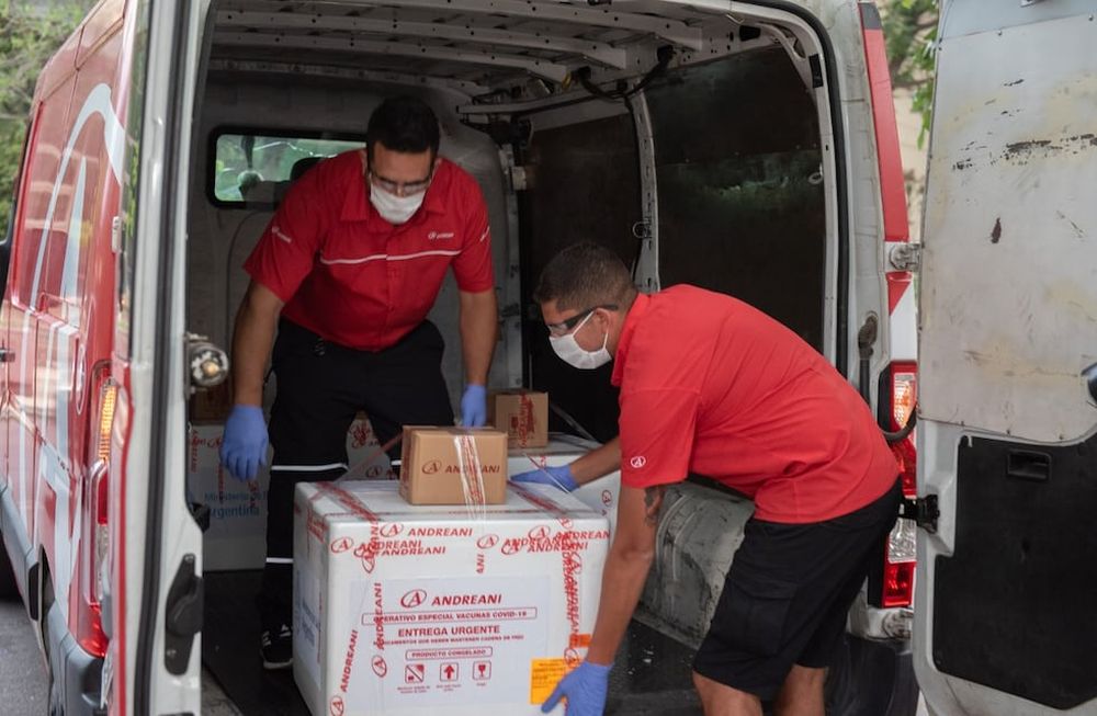 Las expectativas de los gobiernos están puestas en las vacunas y en llegar a la mayor cantidad de la población lo antes posible para evitar un rebrote del virus. Foto: Orlando Pelichotti / Los Andes