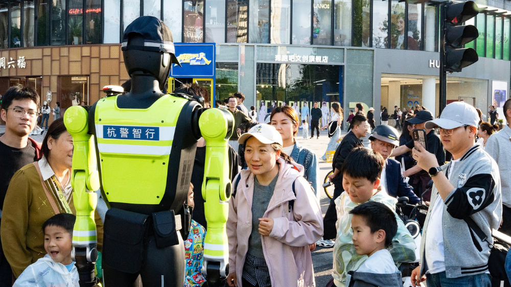 Los turistas pueden solicitar a los robots información sobre calles, rutas y transporte público