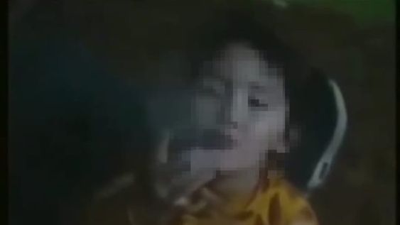 Video: obligó a su hija de 5 años a fumar, la filmó, subió las imágenes a las redes y la detuvieron