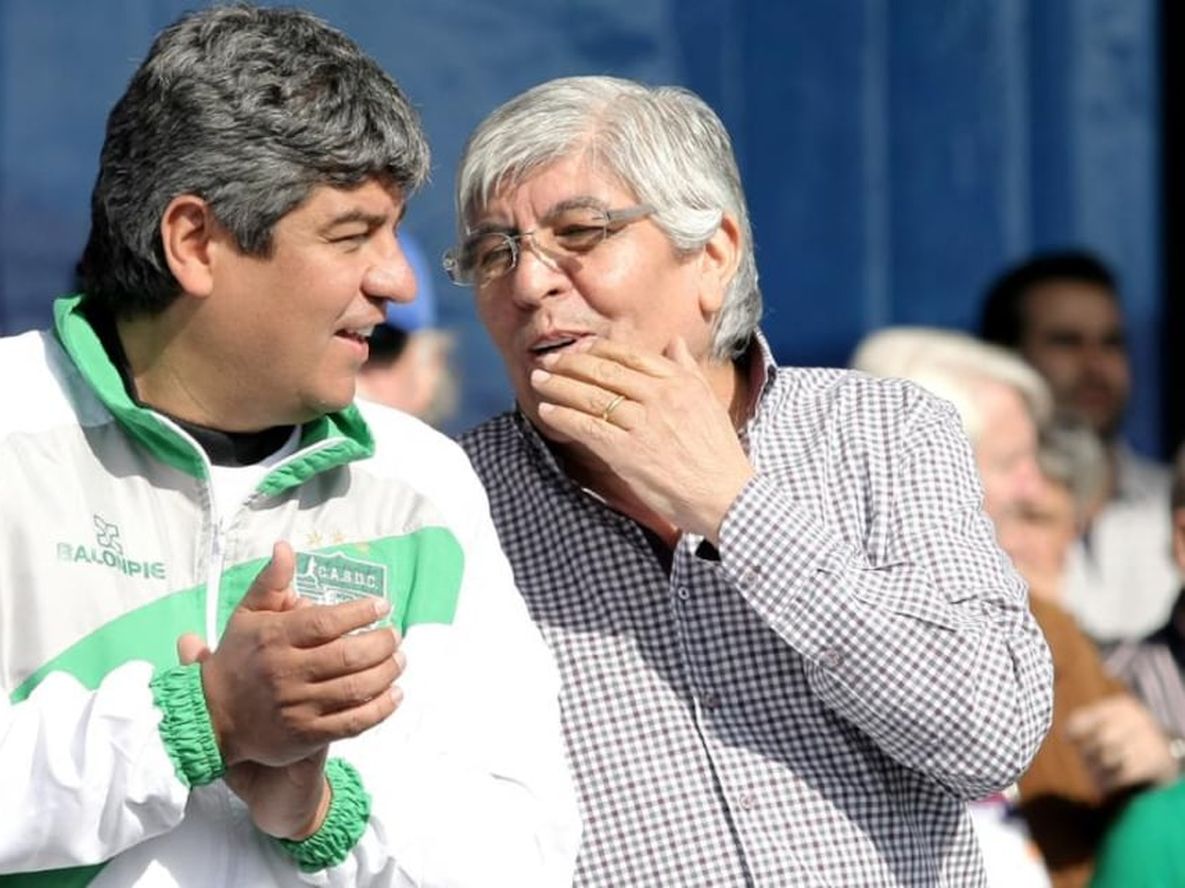 Pablo Moyano (secretario adjunto del gremio) y su padre Hugo (secretario general).