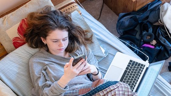 El encierro de la cuarentena hizo crecer nuestra conexión a internet en el hogar y aumentó el consumo de redes, plataformas y servicios online.