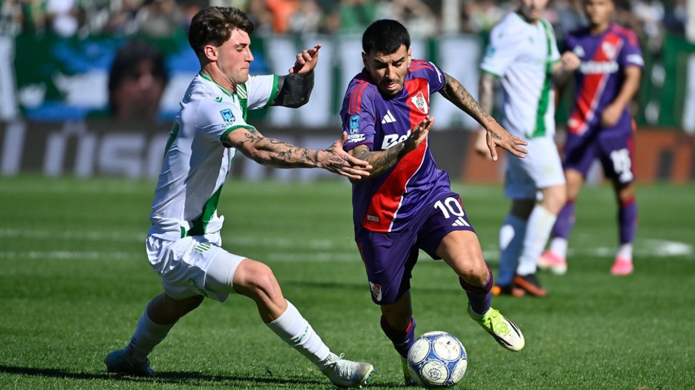 El origen de la camiseta violeta de River y la curiosa razón por la que viste este color frente a Banfield.