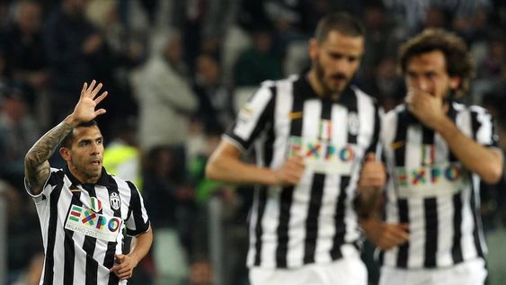 Italia: polémico festejo de Tevez, que puso a la Juve a un paso del título