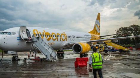 Flybondi debe responder por las constantes cancelaciones de sus vuelos.