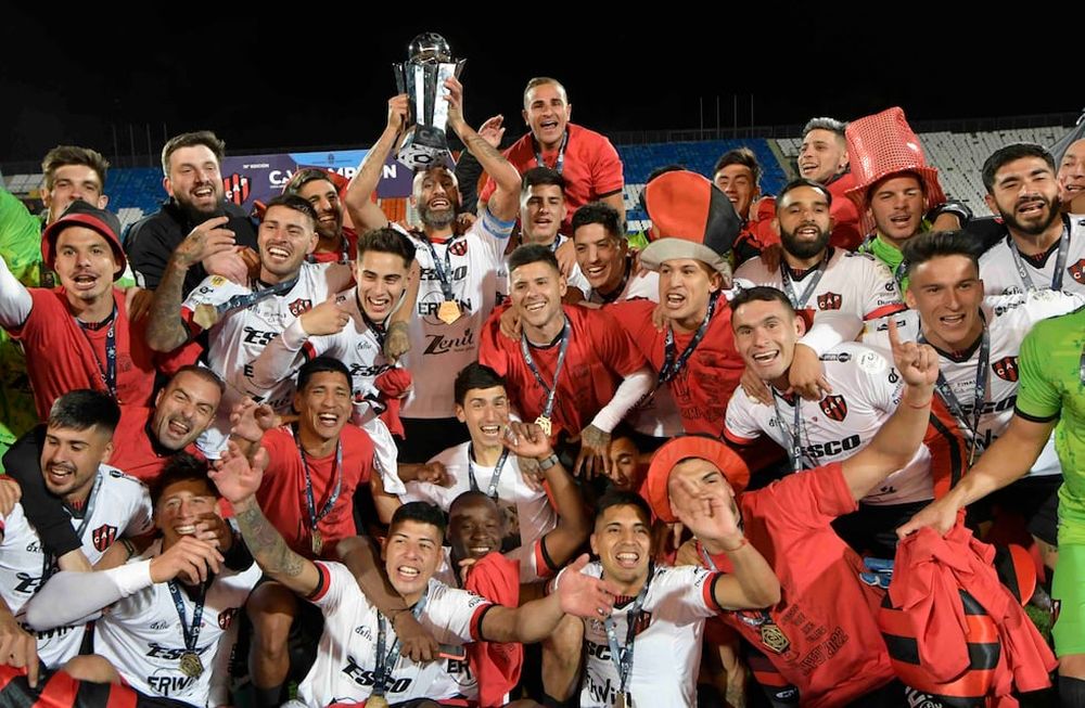 Final de la copa Argentina en el estadio Malvinas Argentinas, donde Patronato se consagró Campeón al vencer a talleres de Córdoba. Foto: Orlando Pelichotti / Los Andes