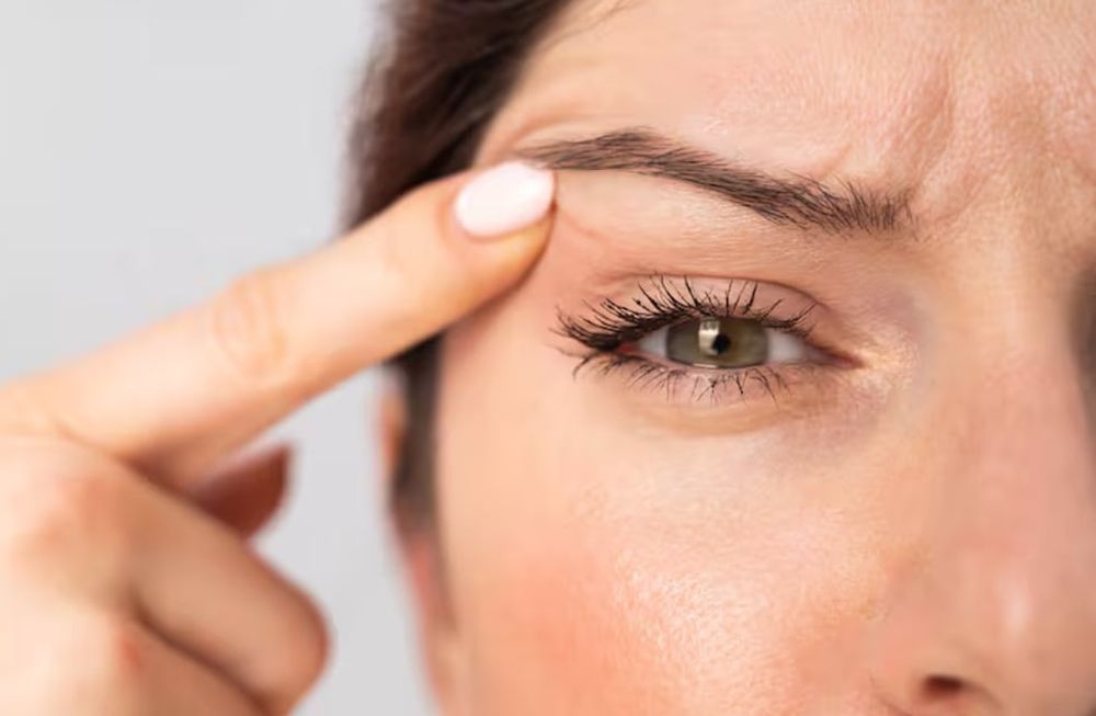 Las razones por las que el ojo titila.