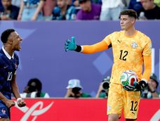 El astro del fútbol francés, Kylian Mbappé, respondió los posteos de carácter racista y xenófobo de la legisladora paraguaya.&nbsp;
