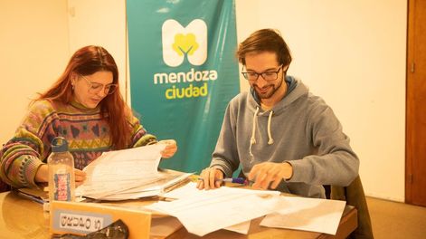 Entrega de refuerzos monetarios a 80 familias.