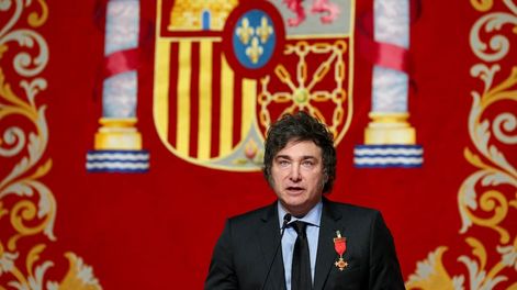Los Andes | El presidente de Argentina, Javier Milei, recibe el premio Instituto Juan de Mariana por una ejemplar defensa de las ideas de libertad. Foto NA: REUTERS/Violeta Santos Moura