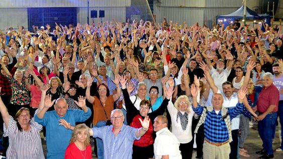 Más de 3000 personas participaron del Baile de Adultos Mayores en Maipú