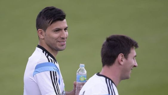 Video: Agüero intentará convencer a Messi para que juegue en Manchester City