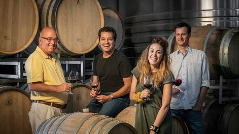 Dolores Urquía, quien está liderando el proyecto, junto al equipo que la acompaña en Urqo. - Gentileza