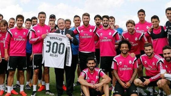 Cristiano Ronaldo fue distinguido por el Real Madrid por sus 300 goles