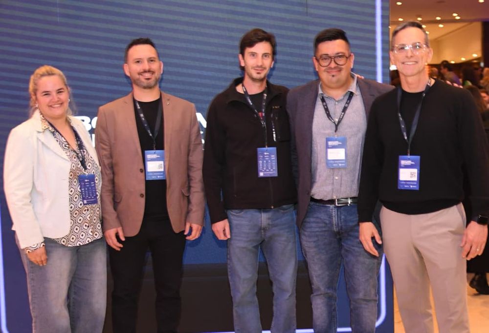 Elisa Millán, Leonardo Fernández, Juan Pablo Maiorana, Andrés Villarruel y Alberto Aguiló, presidente del Polo TIC Mendoza. 