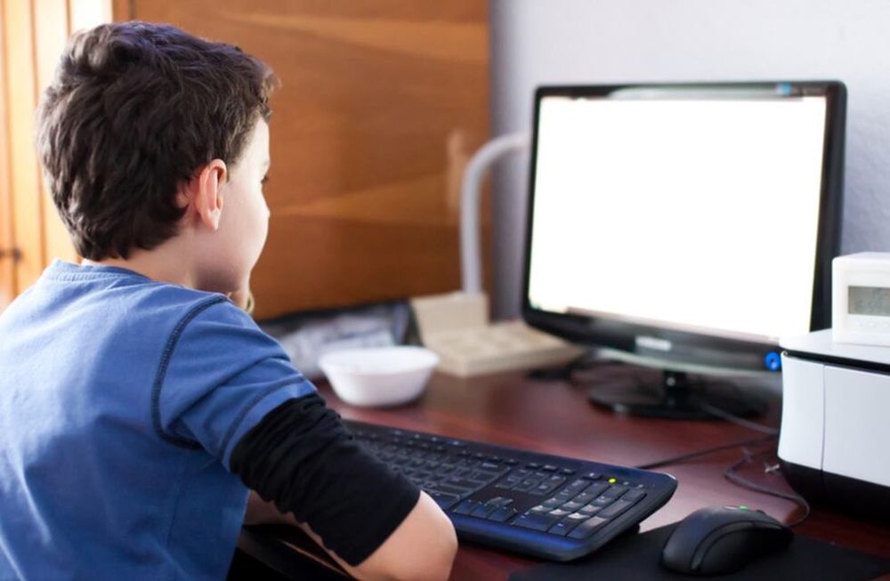 ¿Por qué es tan importante el uso correcto de pantallas en la infancia?