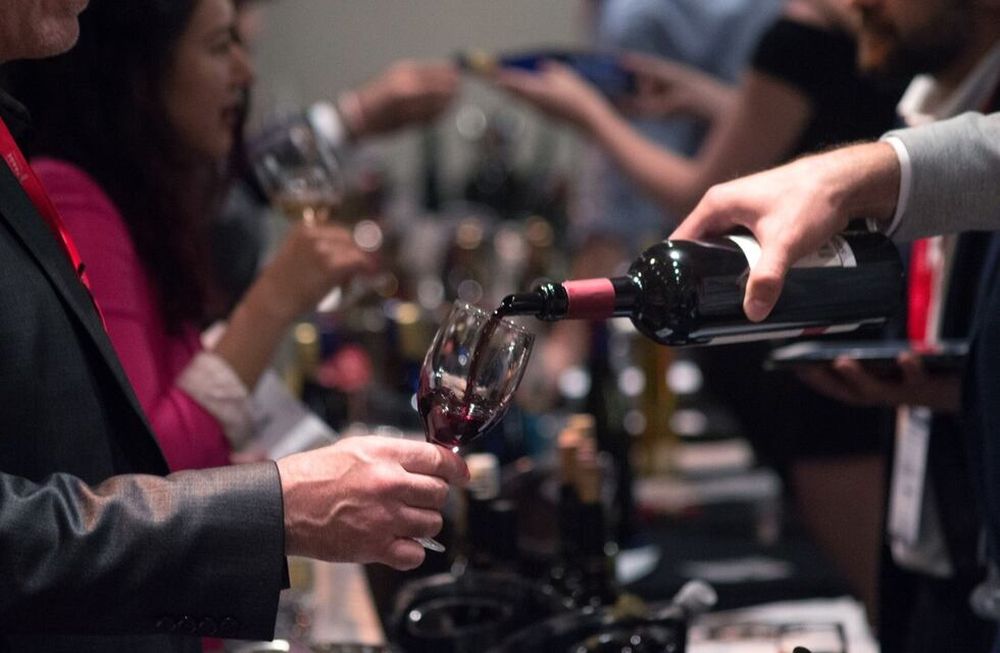 Primer encuentro internacional de compradores de vino a granel