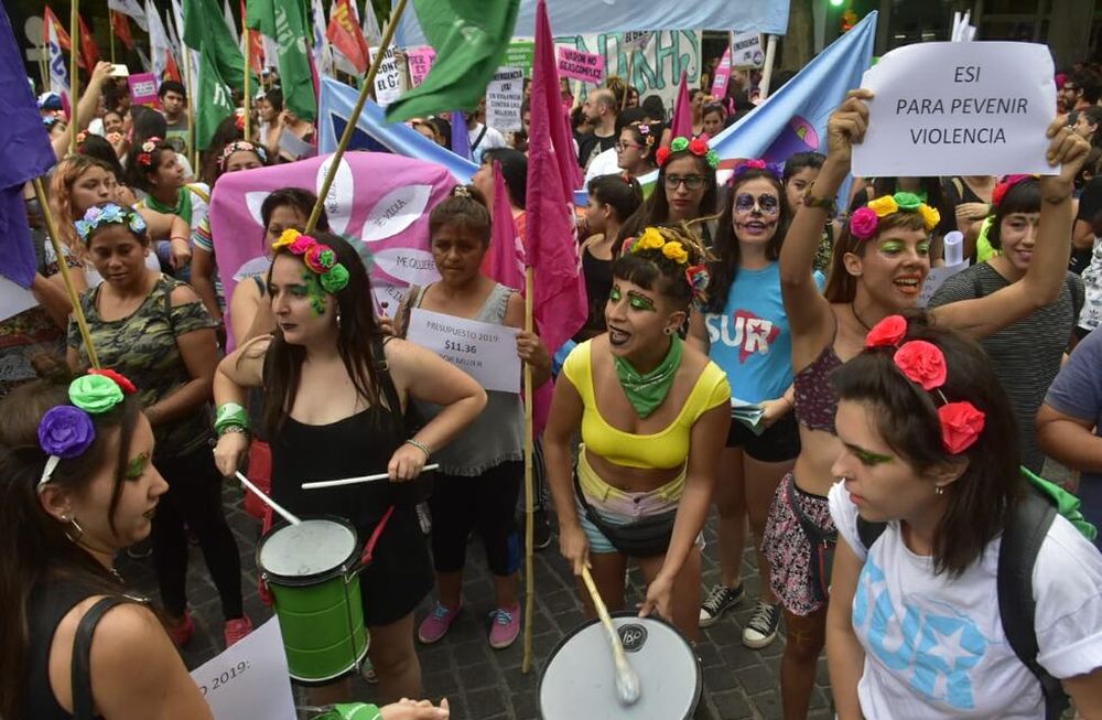 Marcha en Mendoza en el Día Internacional de Lucha contra la Violencia ...