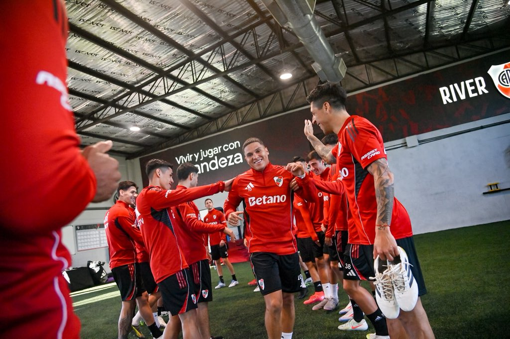 Juan Fernando Quintero ilk antrenmanına River Camp'te çıkıyor.
