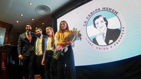 Los Andes | Dirigentes libertarios y peronistas realizaron el lanzamiento de la agrupación política La Carlos Menem, inspirada en el fallecido ex presidente, que funcionará como un respaldo al gobierno de Javier Milei. Foto: Claudio Fanchi / NA