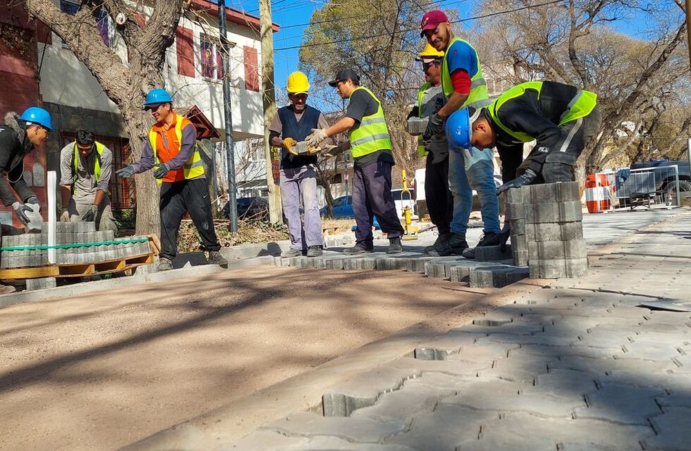 Avanzan las obras viales sobre calle Pueyrredón de Ciudad