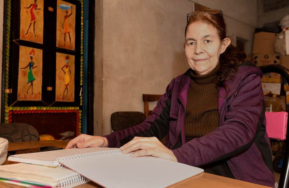 María de Lourdes Fernández, resaltó que, sin la ayuda de sus hijos, hubiera sido imposible completar el secundario y luego cursar y terminar una carrera terciaria.