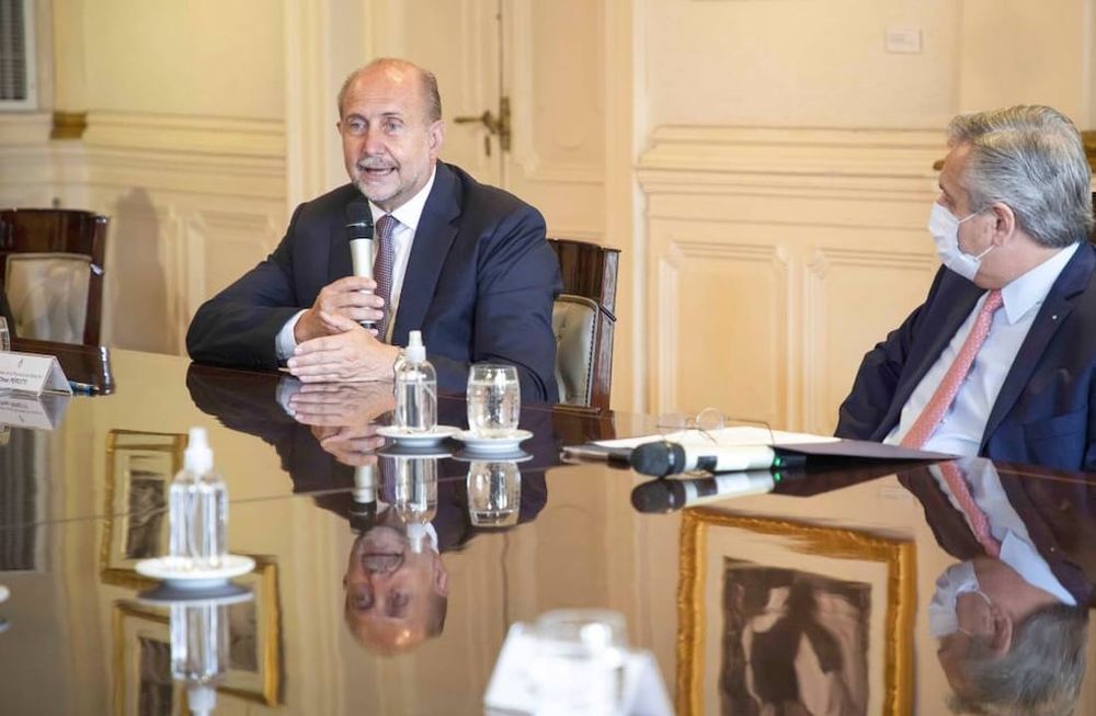 Alberto Fernández y Omar Perotti en la firma del acuerdo de Santa Fe + Conectada