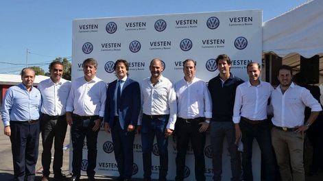 Vesten presentó en el autódromo los nuevos camiones VW Delivery