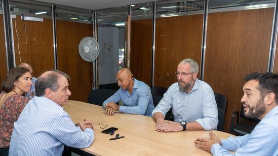 El gremio de funcionarios judiciales se levantó en medio del cuarto intermedio pedido por representantes del Gobierno provincial. Foto: Prensa Gobierno de Mendoza.