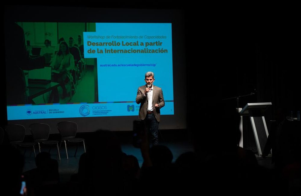 Ulpiano Suarez participó del seminario “Desarrollo local a partir de la internacionalización”