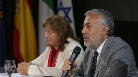 La Provincia y la UNCuyo firmaron un convenio para auditar el empleo público.