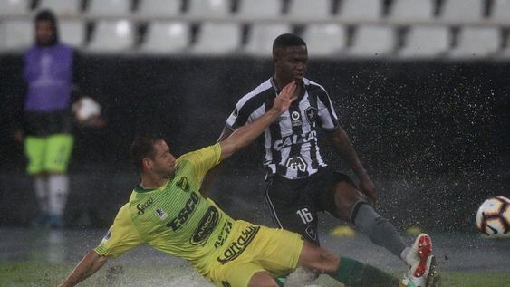 Copa Sudamericana: Defensa y Justicia perdió sobre la hora ante Botafogo