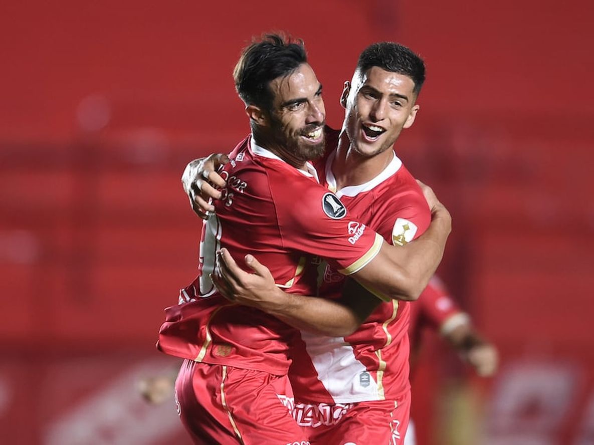 El paraguayo Gabriel Ávalos celebra su gol ante Nacional por la Copa Libertadores. (Twitter: @Libertadores)