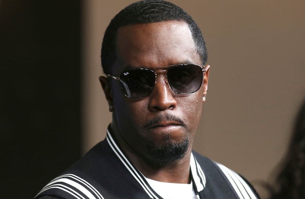 ARCHIVO - Sean Diddy Combs llega al estreno en Los Angeles de The Four: Battle For Stardom en CBS Radford Studio Center, el 30 de mayo de 2018, en Los Angeles. Sean Diddy Combs vendió su participación en Revolt, la compañía de medios que el rapero y empresario fundó hace más de una década. (Foto Willy Sanjuan/Invision/AP, archivo)