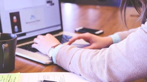 Un webinar gratuito ofrece asesoramiento a emprendimientos para mejor su negocio en línea.