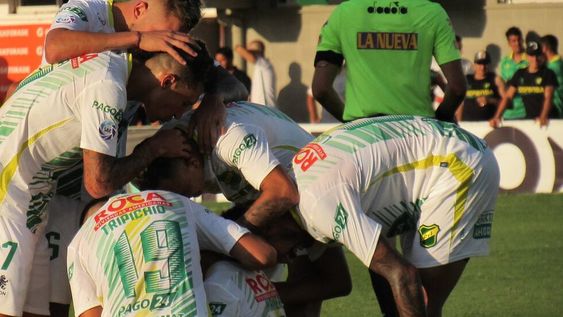 Defensa y Justicia arrancó con todo y goleó a Talleres