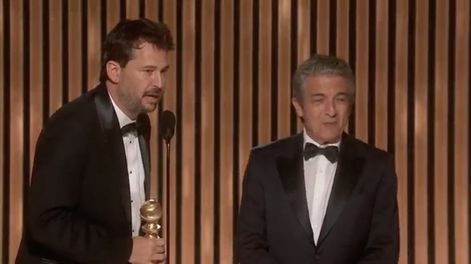 Los Andes | Santiago Mitre y Ricardo Darín reciben el premio.