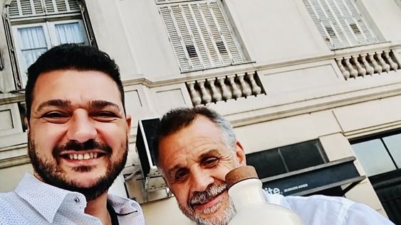 Hermanos, el aceite de oliva de los Petersen elaborado en Mendoza