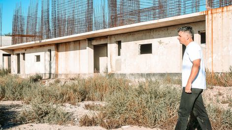 Calvente recorrió el predio del ex Procrear y anunció la reactivación del proyecto con más de 800 viviendas