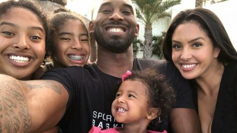 Kobe Bryant y su familia (Foto: Instagram)