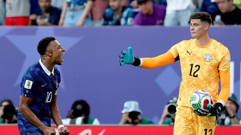 El astro del fútbol francés, Kylian Mbappé, respondió los posteos de carácter racista y xenófobo de la legisladora paraguaya.&nbsp;