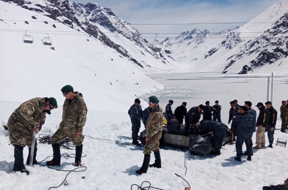 Operativo de rescate del tercer fallecido tras la avalancha en Portillo (Chile)