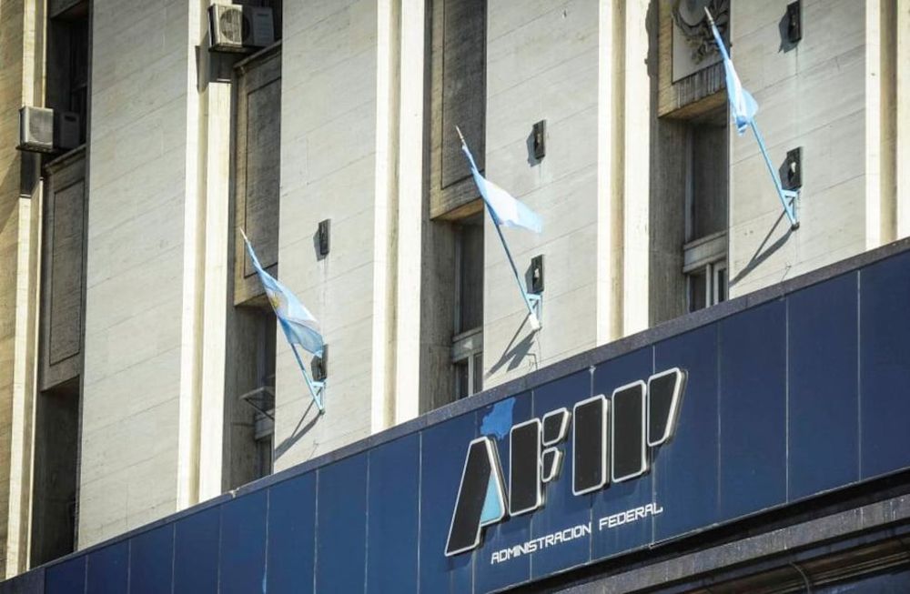 Con multas y embargos, la AFIP sale a la caza de los ricos que no quieren pagar el Aporte Solidario