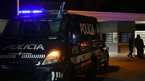 En pleno festejo de aniversario golpeó con un martillo en la cabeza a su esposa en Maipú