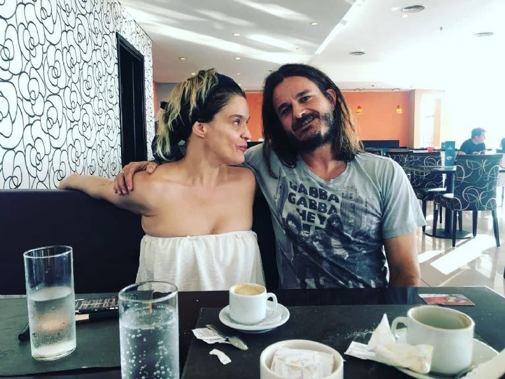 Manuel Sarrabayrouse es primo de Mecha, la hija de Susana Gim&eacute;nez