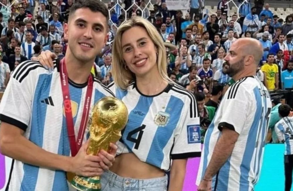 Yesica Frías y Exequiel Palacios tras la consagración del seleccionado argentino. Foto Captura: Instagram/@jesifrias_