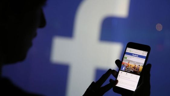 Congresistas hispanos llamaron la atención por la circulación de información falsa en español en las redes.