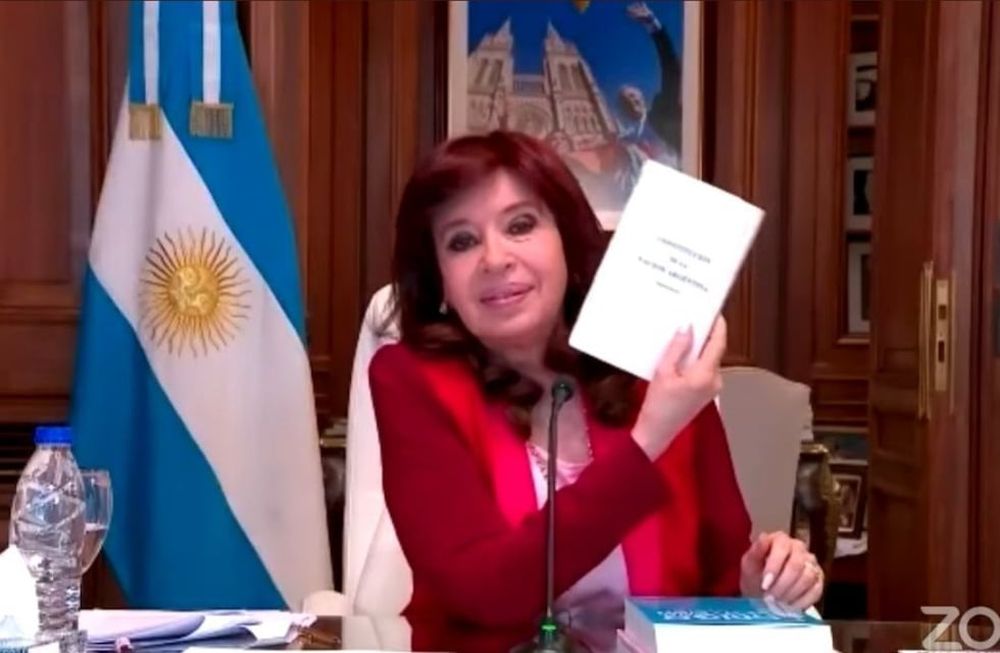 La vicepresidenta dio su alegato final en la causa Vialidad, mientras en el Senado se debatía la ampliación de los miembros de la Corte Suprema de Justicia.