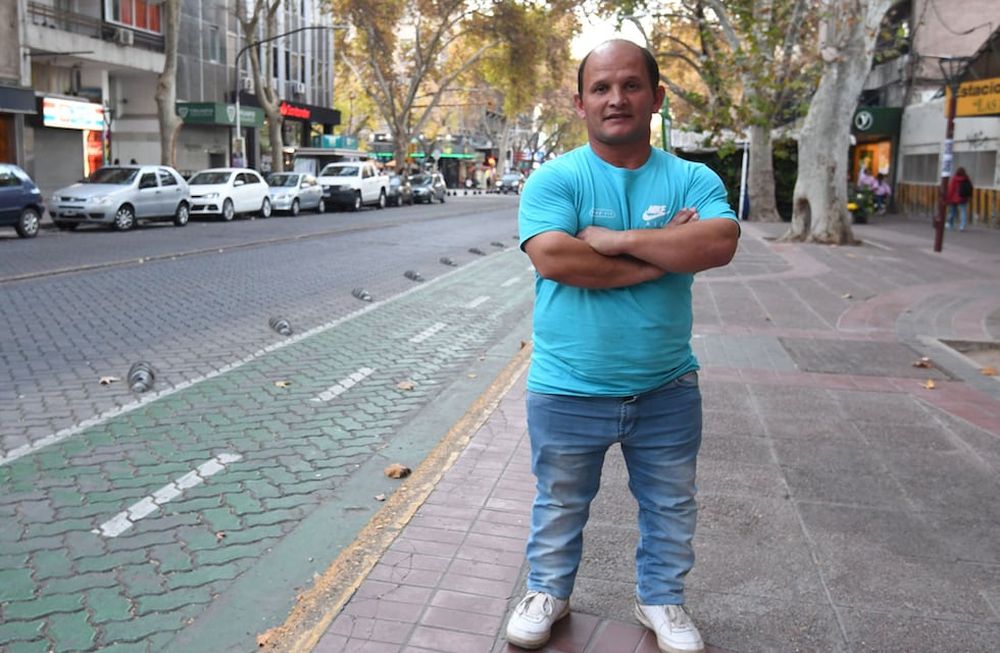 26 de mayo de 2023 Entrevista a Claudio Abba precandidato a intendente de Junín por el Partido Verde y jugador y referí de talla baja en el marco de Streaming Los Andes. Foto: Marcelo Rolland / Los Andes