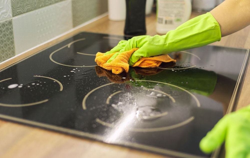 La placa que reemplaza las hornallas de la cocina, mejora la apariencia general del ambiente. Estos pasos mejoran la apariencia del anafe.