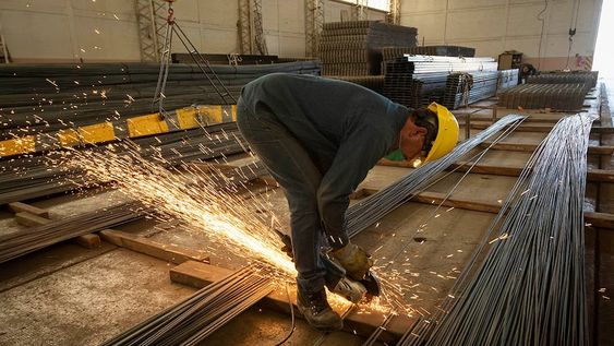 El Gobierno nacional estableció la reducción gradual de la doble indemnización por despido injustificado - Foto: Ignacio Blanco / Los Andes